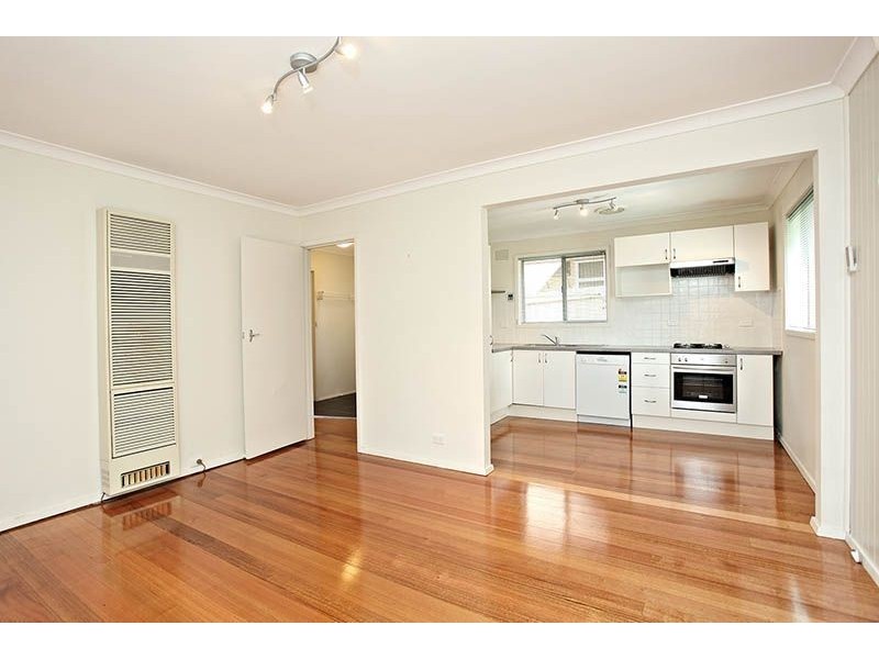 1/14 Bessazile Avenue, Forest Hill VIC 3131