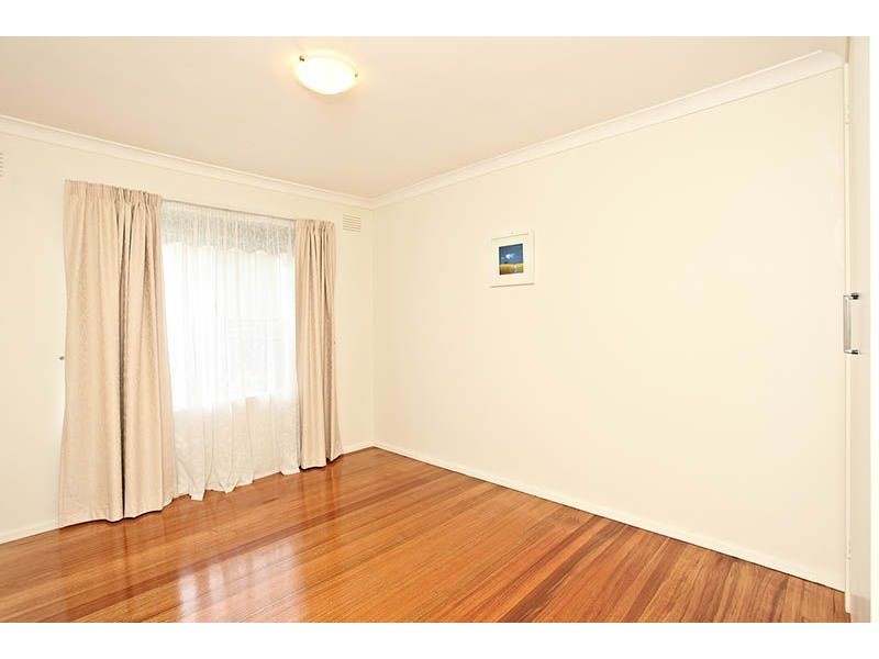 1/14 Bessazile Avenue, Forest Hill VIC 3131