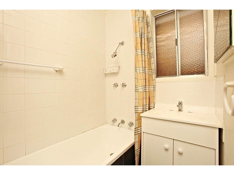 1/14 Bessazile Avenue, Forest Hill VIC 3131