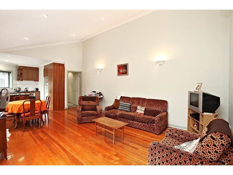 1/3 Vicki Street, Blackburn South VIC 3130