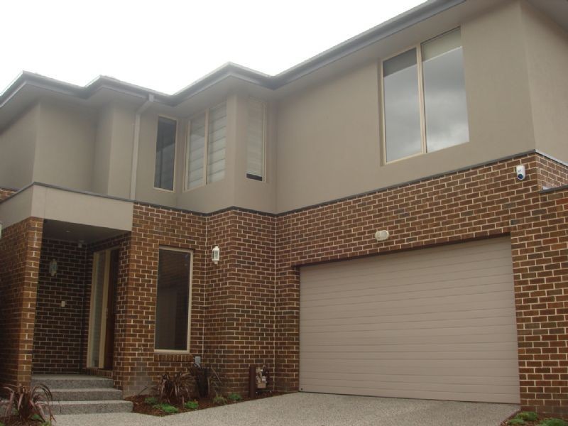 2/7 Railway Road, Blackburn VIC 3130