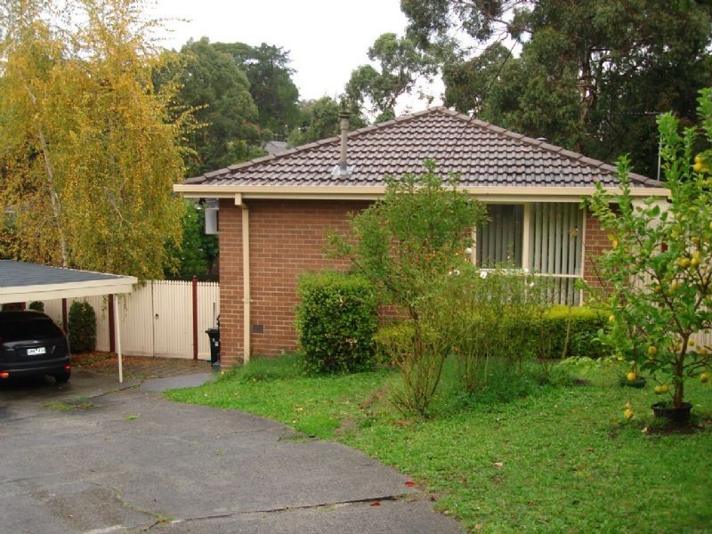 2/4 Greendale Road, Doncaster East VIC 3109