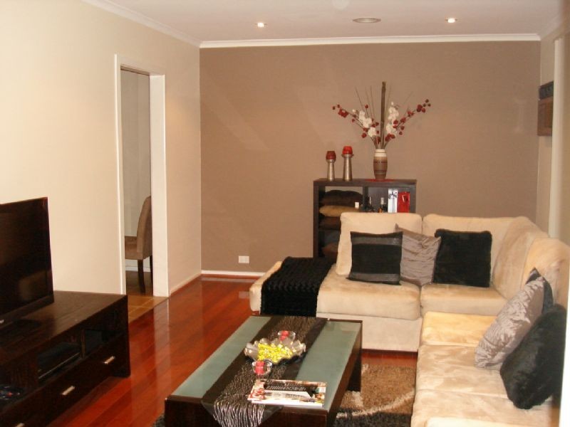 2/4 Greendale Road, Doncaster East VIC 3109