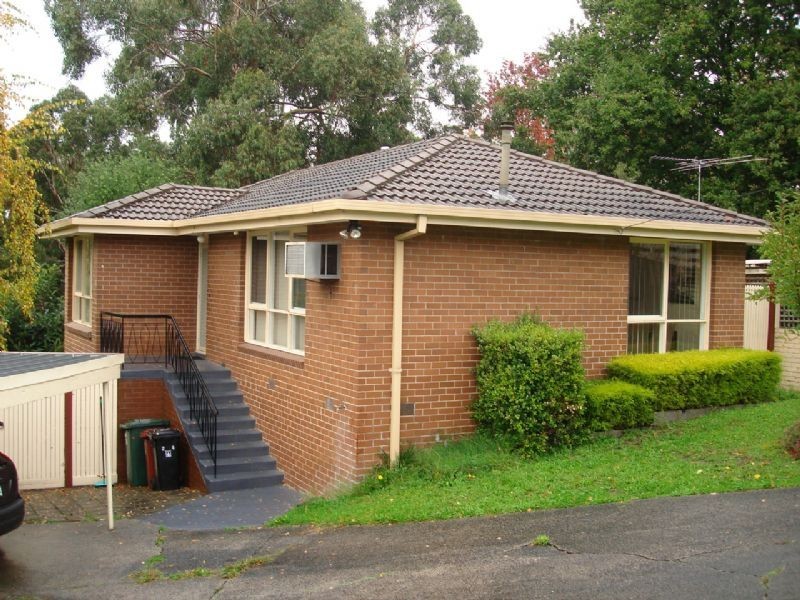 2/4 Greendale Road, Doncaster East VIC 3109