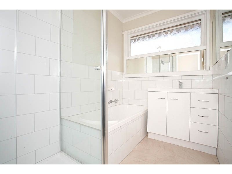 1/4 Fir Street, Blackburn VIC 3130