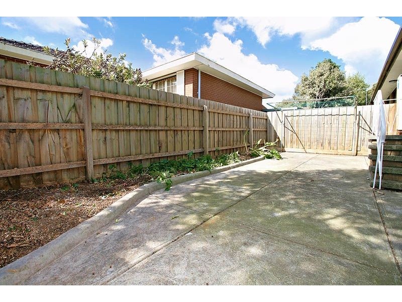 1/4 Fir Street, Blackburn VIC 3130