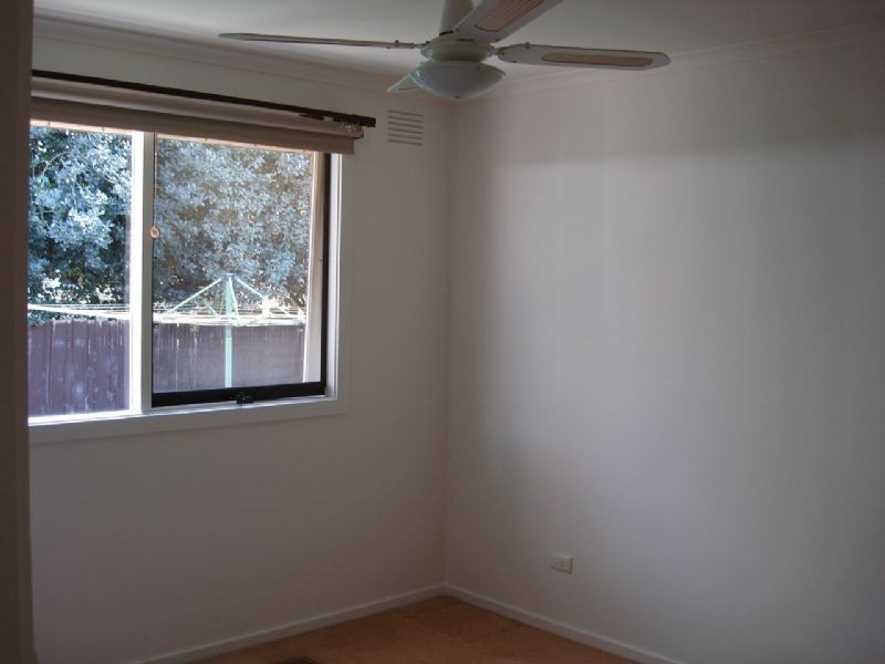 2/20 Service Road, Blackburn VIC 3130