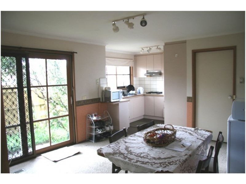 2/63 Lasiandra Avenue, Forest Hill VIC 3131