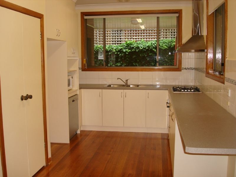 8 Crockerton Court, Blackburn South VIC 3130