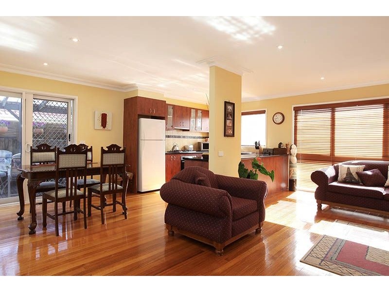 4 Neil Court, Blackburn South VIC 3130