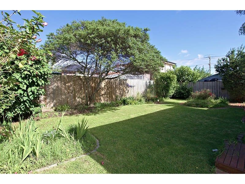 4 Neil Court, Blackburn South VIC 3130