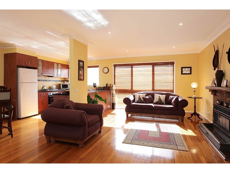 4 Neil Court, Blackburn South VIC 3130