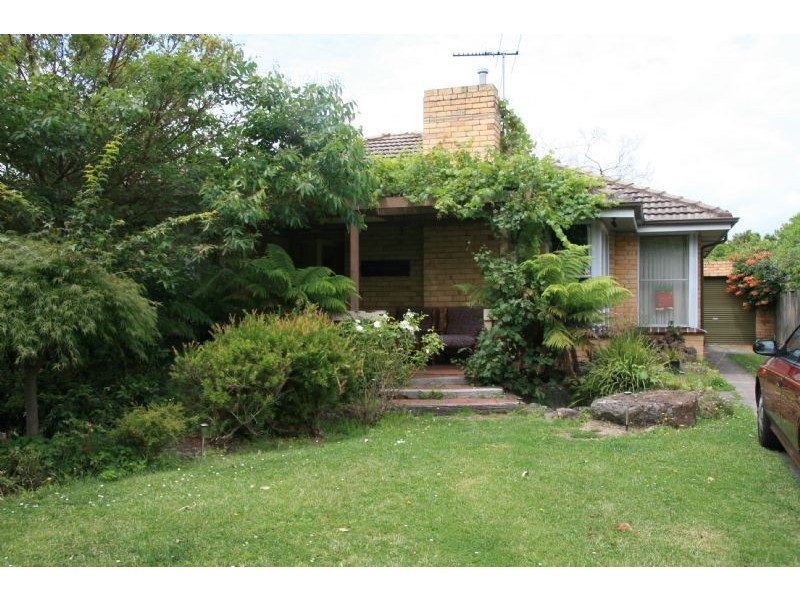 6 Rosen Street, Blackburn South VIC 3130