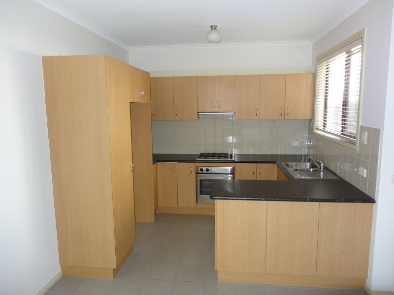 3 Lincoln Mews, Kensington VIC 3031