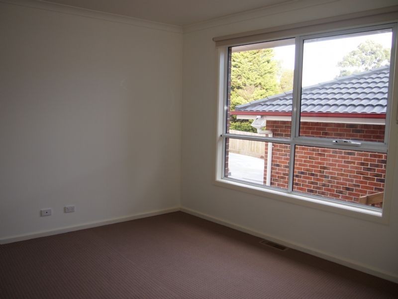 2/8 Lena Grove, Ringwood VIC 3134