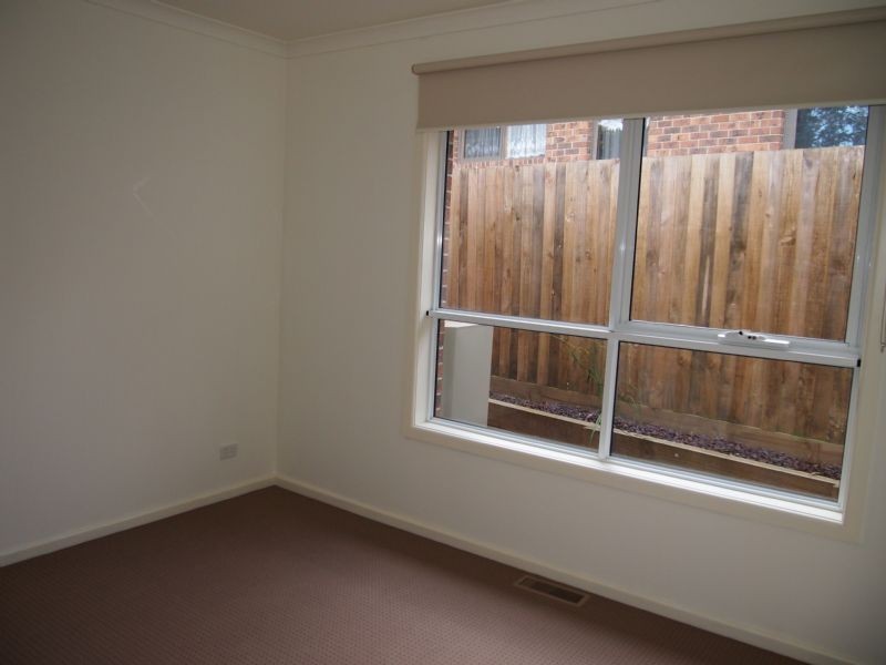 2/8 Lena Grove, Ringwood VIC 3134