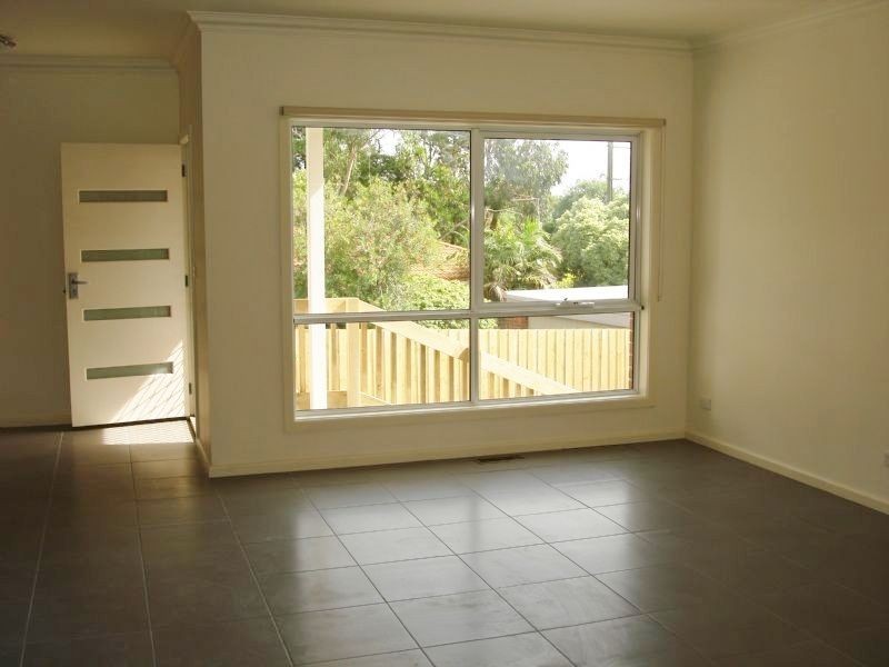 3/8 Lena Grove, Ringwood VIC 3134