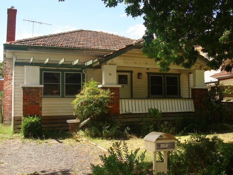 14 Kintore Crescent, Box Hill VIC 3128