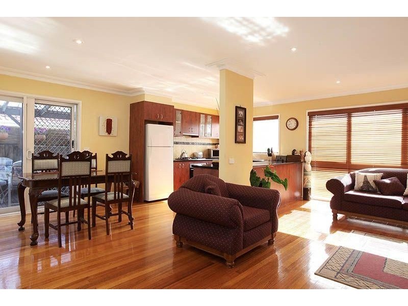 4 Neil Court, Blackburn South VIC 3130