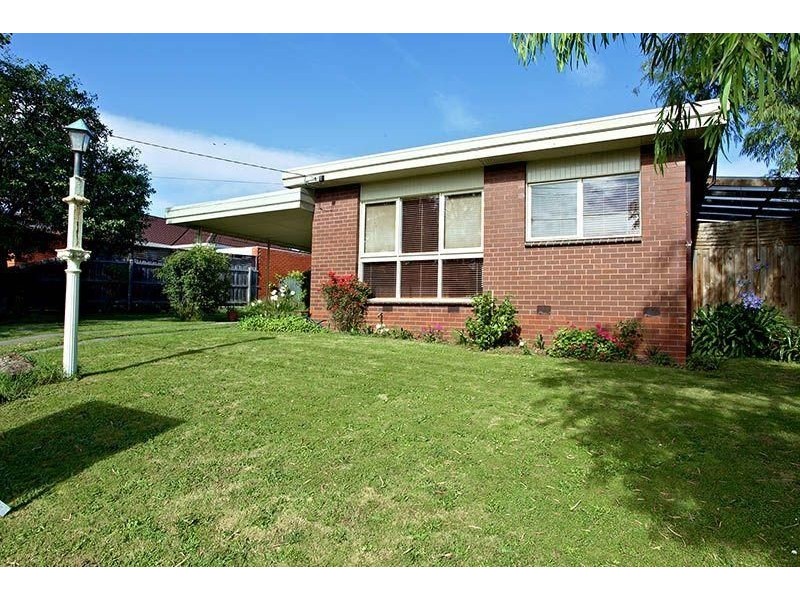 4 Neil Court, Blackburn South VIC 3130