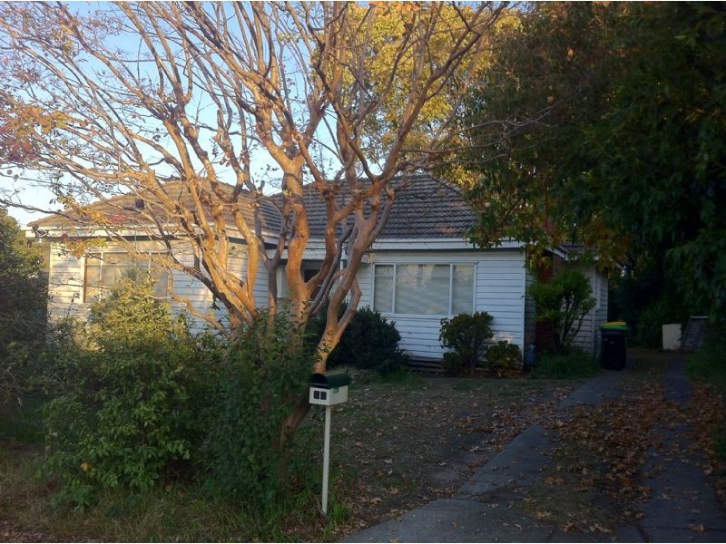 12 Dora Avenue, Blackburn VIC 3130