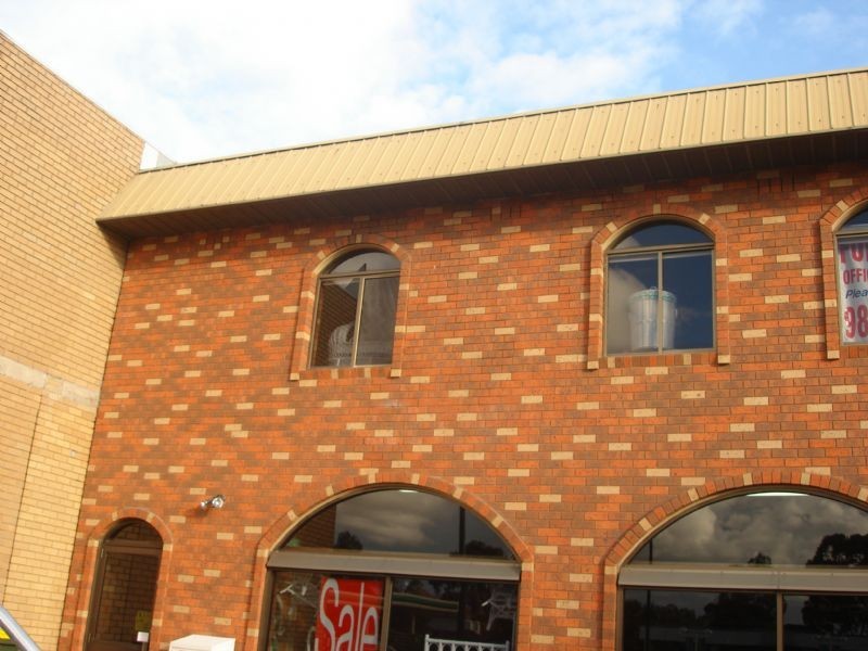 Upstairs/210 Whitehorse Road, Blackburn VIC 3130