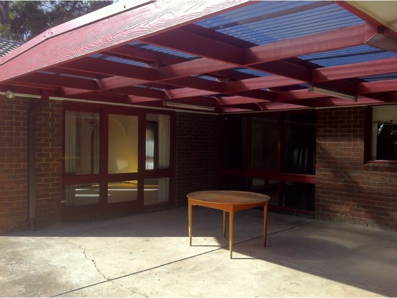 30 Cloverdale Close, Burwood East VIC 3151