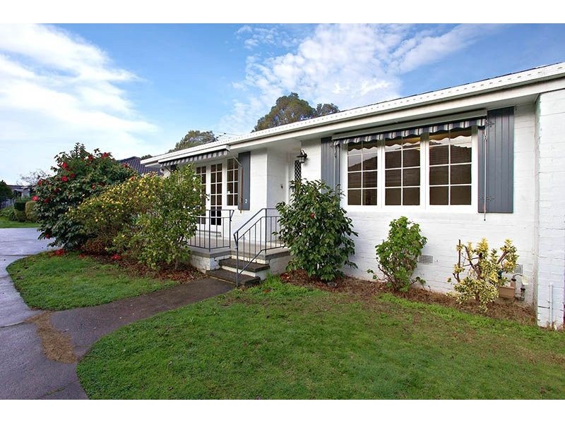 2/79 Surrey Road, Blackburn North VIC 3130