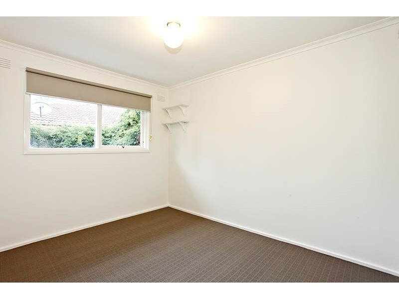 2/79 Surrey Road, Blackburn North VIC 3130