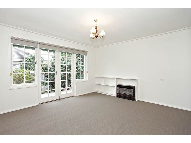 2/79 Surrey Road, Blackburn North VIC 3130