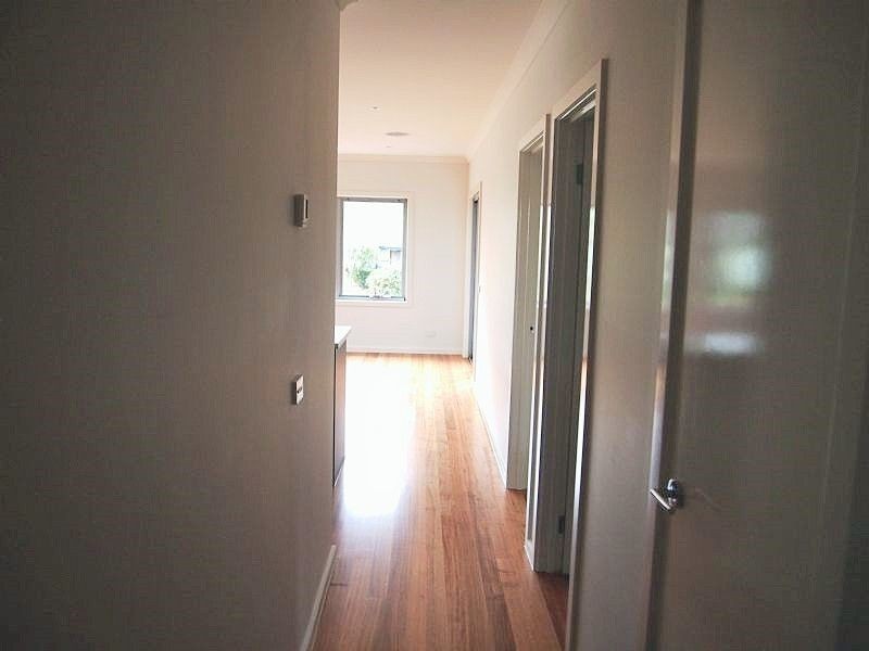 2/22 Bennett Street, Forest Hill VIC 3131