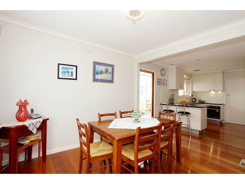 29 Thornhill Drive, Forest Hill VIC 3131