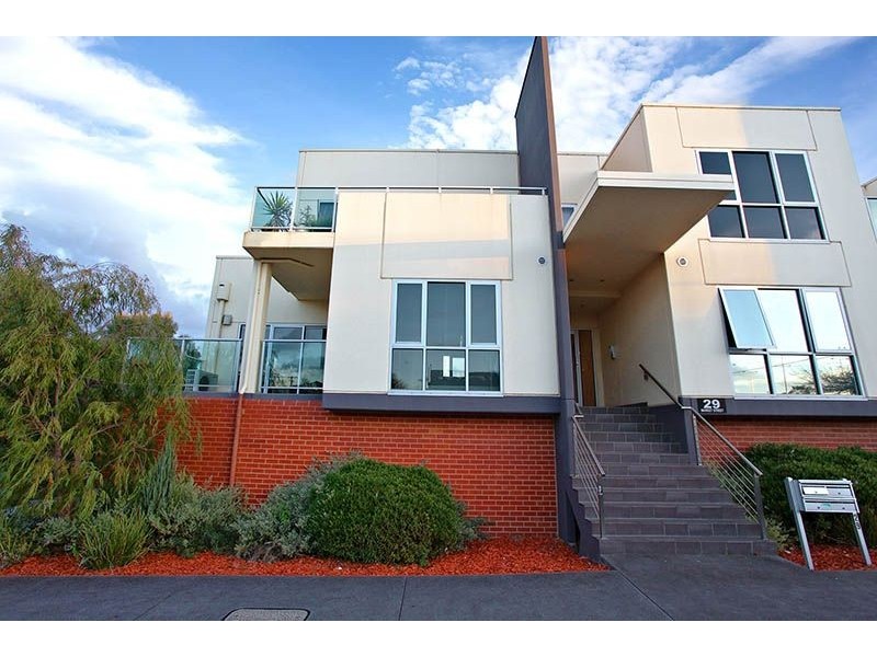 2/29 Market Street, Nunawading VIC 3131