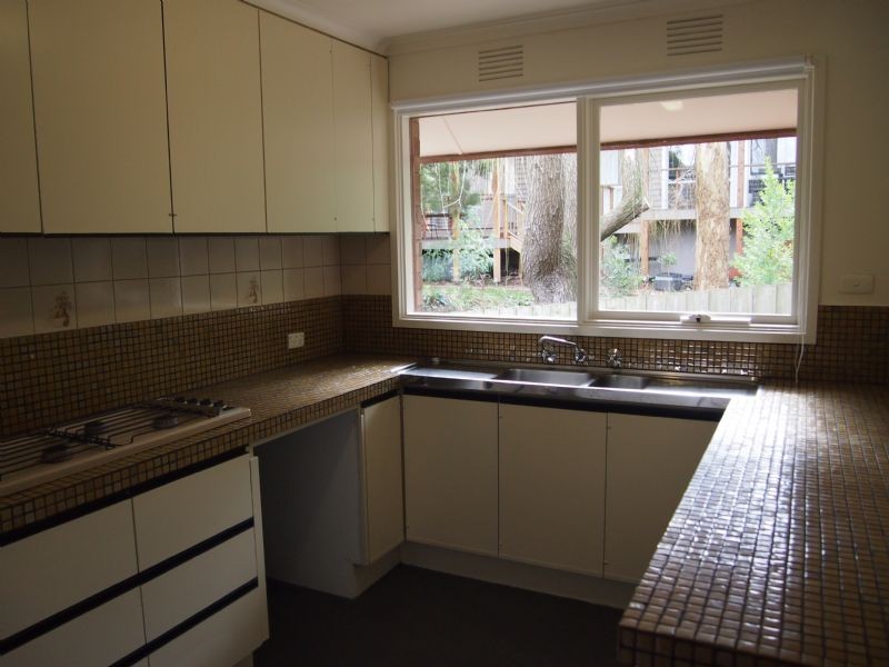 3/14 Forest Road, Blackburn VIC 3130