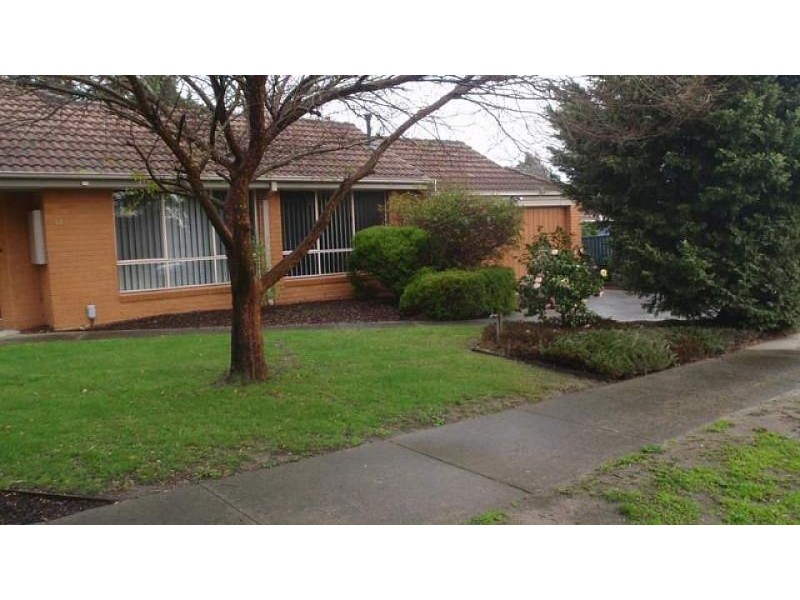 10 Carol Hancock Place, Croydon North VIC 3136