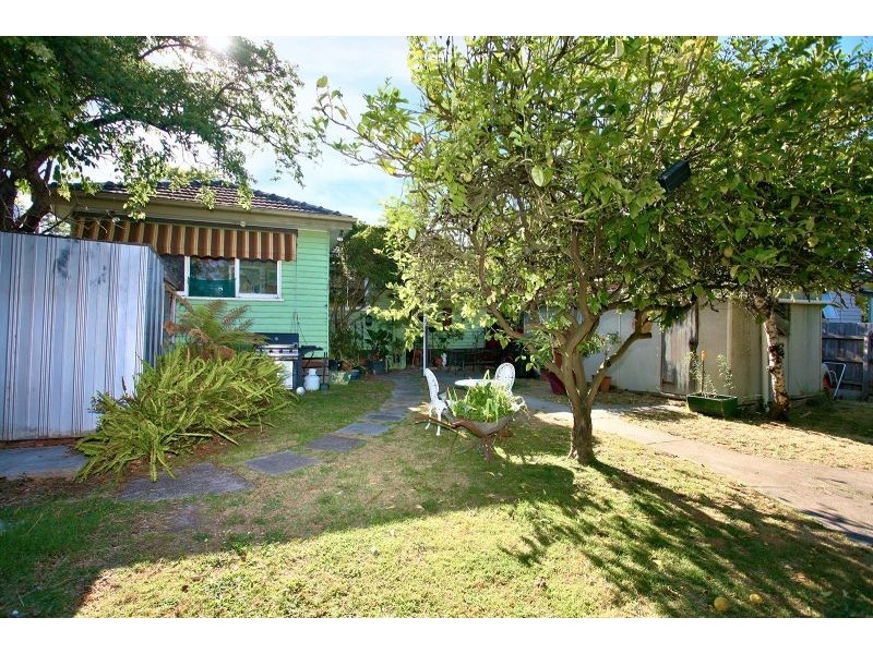 18 O’Shannessy Street, Nunawading VIC 3131