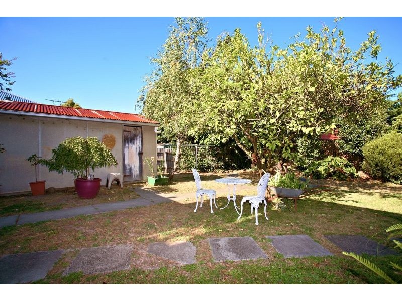 18 O’Shannessy Street, Nunawading VIC 3131