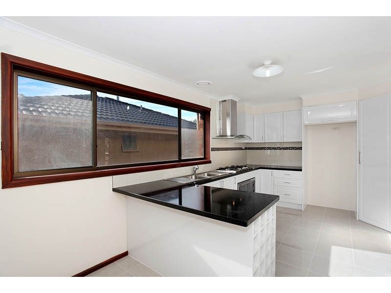 27 Panorama Drive, Forest Hill VIC 3131