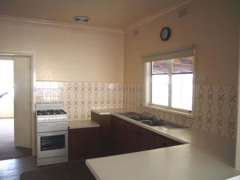 8 Saxton Street, Box Hill North VIC 3129