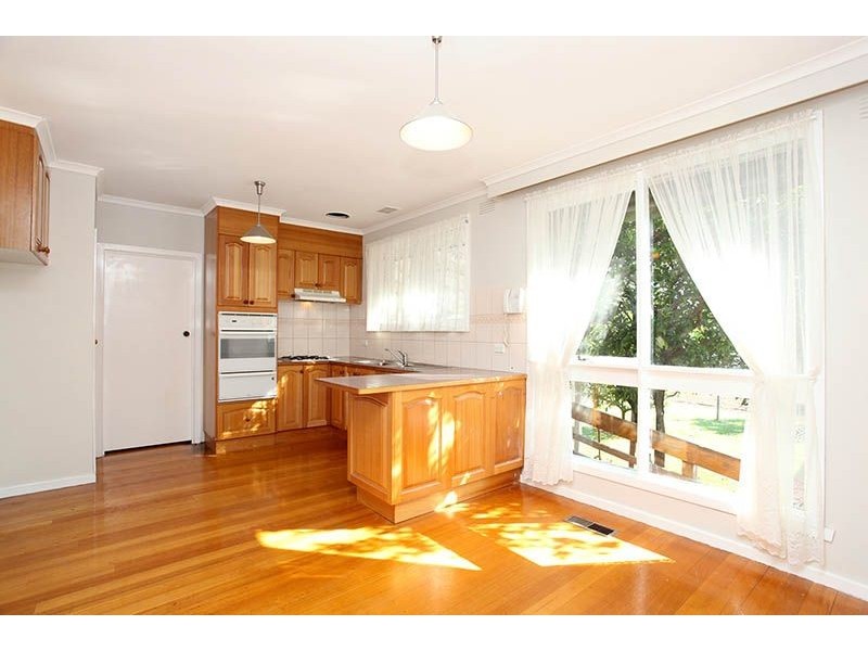 8 Shaun Avenue, Blackburn South VIC 3130