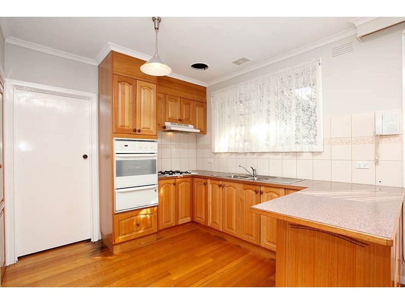 8 Shaun Avenue, Blackburn South VIC 3130