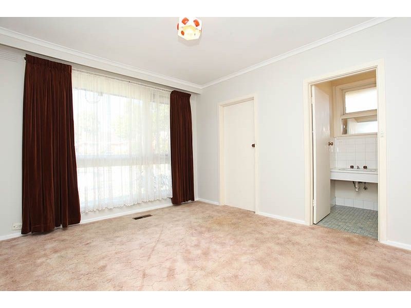 8 Shaun Avenue, Blackburn South VIC 3130