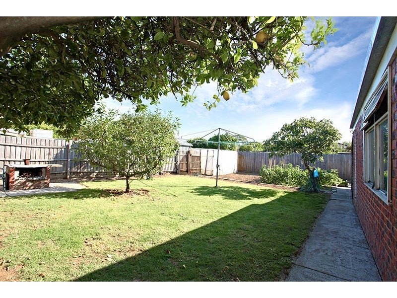 8 Shaun Avenue, Blackburn South VIC 3130