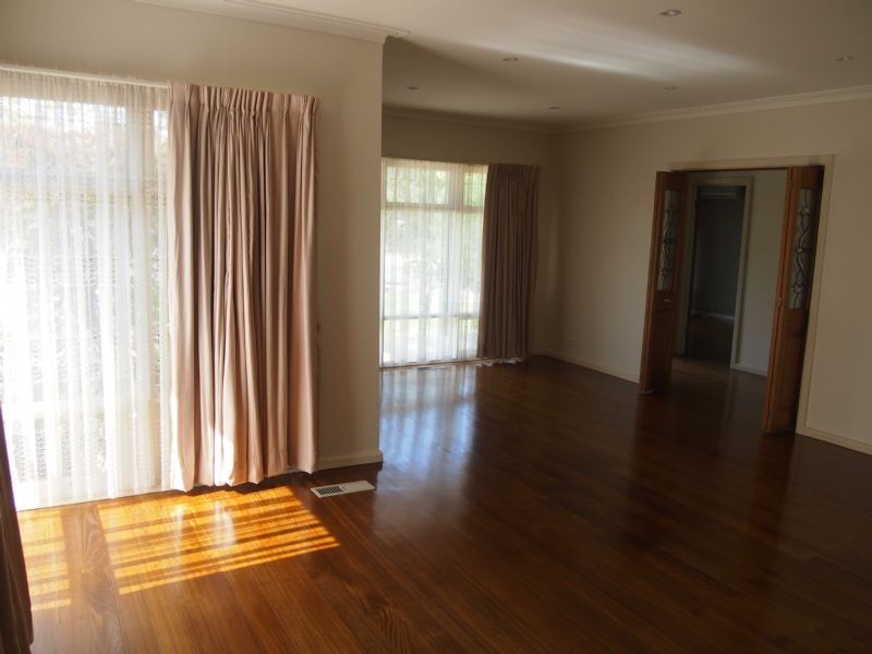 22 Woodcrest Road, Vermont VIC 3133