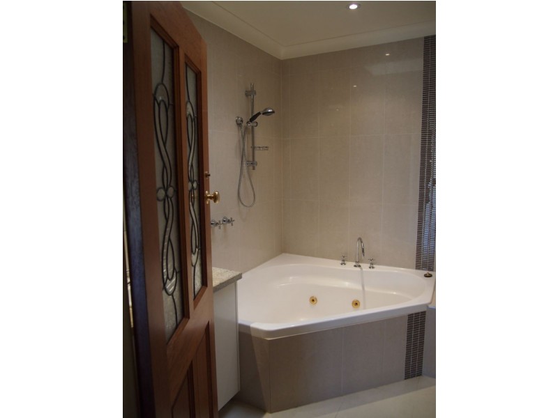 22 Woodcrest Road, Vermont VIC 3133