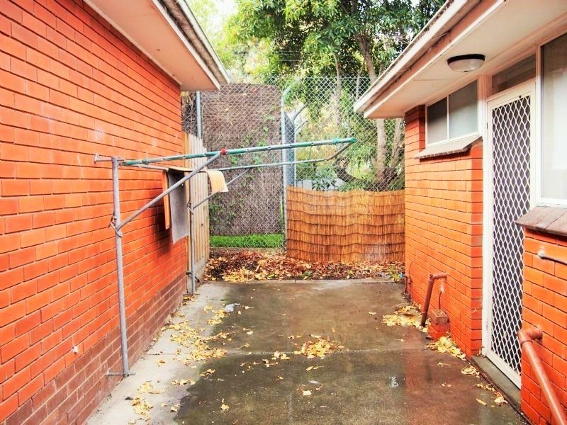 2/15 Central Avenue, Burwood VIC 3125