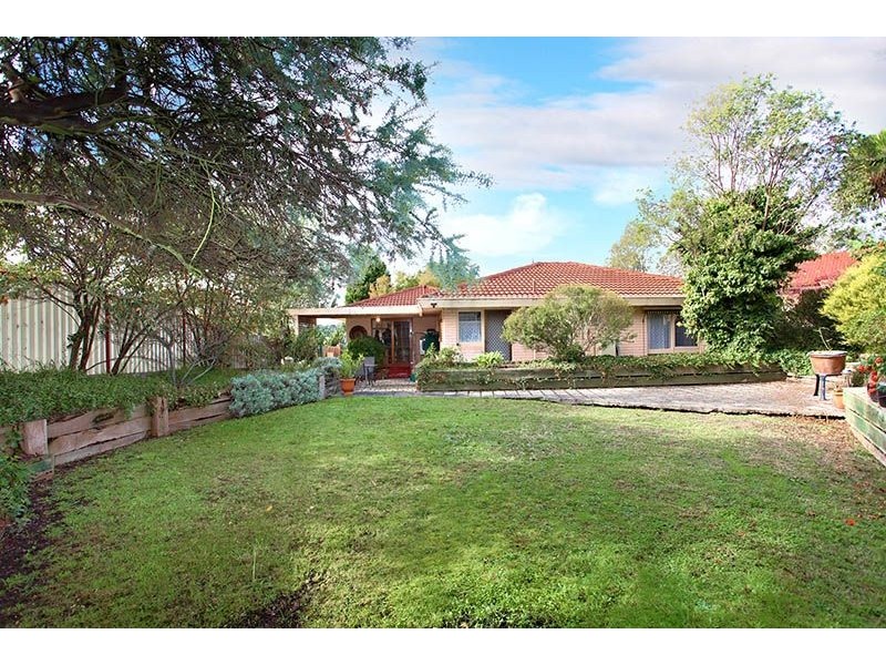 10 Cambara Court, Vermont South VIC 3133