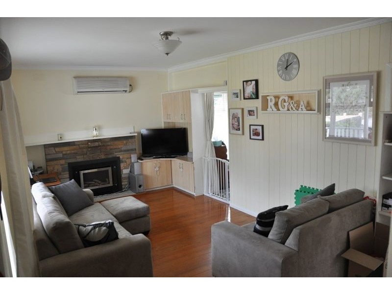 11 Brae Grove, Nunawading VIC 3131