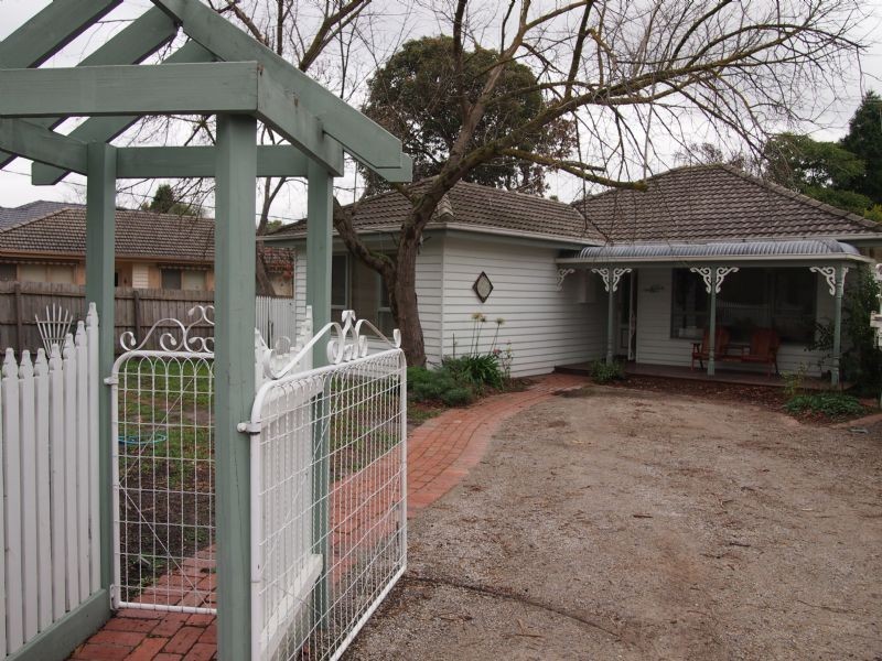 42 Lasiandra Avenue, Forest Hill VIC 3131