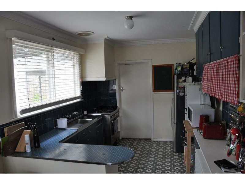 11 Brae Grove, Nunawading VIC 3131